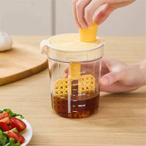 Sauce Mixer Cup, Hand Mixer Eggbeater with Scale Cup Kitchen Baking Tool Salad Sauce Mixer Drain Cup(Yellow)