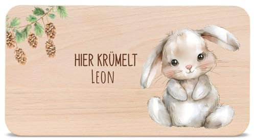 GRAVURZEILE - Tabla de desayuno de madera impresa - Aquí se desmorona conejo - Personalizado con nombre - Regalo para niños - Impresión ecológica apta para alimentos (GreenGuard Gold)