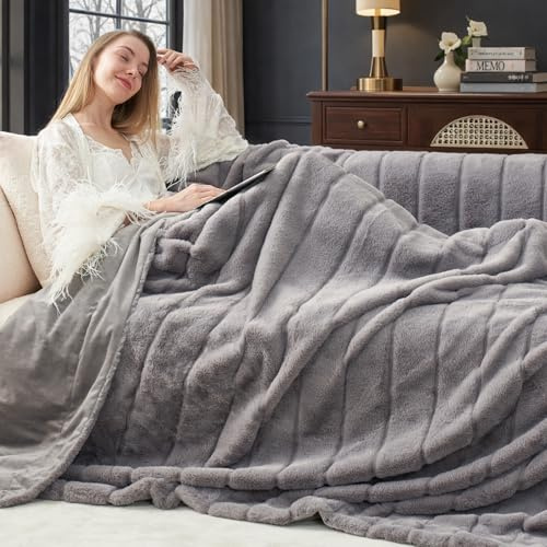 Cozy Bliss Faux Fur Throw Blanket for Couch, Cozy Soft Plush Thick Winter Blanket for Sofa Bedroom Living Room, 60 * 80 Inches Grey
