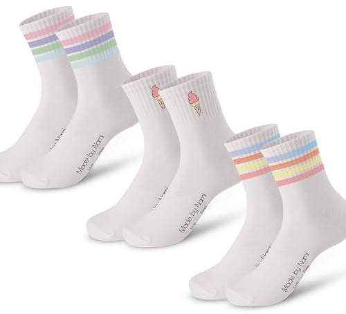 Made by Nami [VERBESSERT Retro Tennis-Socken 3-er Set - Weiße Unisex Sport-Socken mit Print - 3 Paar Atmungsaktive Crew Socks Baumwoll-Socken