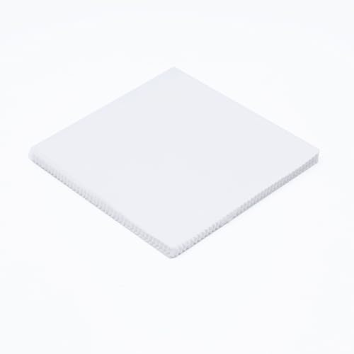 CraftsFabrics 100 % bomull 42 st enkla 12,7 cm x 12,7 cm berlockpaket gör-det-själv bomullstyg för sömnad, hantverk, lapptäcke; vit