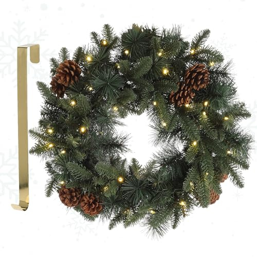 MeisterHome ® Corona de Navidad artificial para puerta Ø 50 cm - Corona navideña para interior y exterior con 35 LEDs, temporizador y decoración de conos y bayas de pino + Colgante dorado