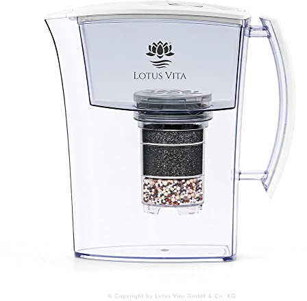 Lotus Vita LOTUS div. Farben - Wasser Filterkanne mit Kartusche, Reduziert Kalk Chlor Blei aus Leitungswasser durch Aktivkohle Ionentauscher, BPA-frei (Weiß Matt inkl. elektronischem Timer)