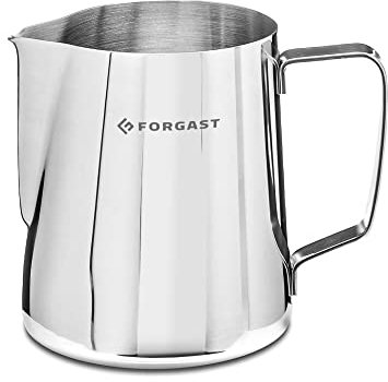Forgast Bricco per Latte Montalatte Professionale in Acciaio Inox 600 ml, Lattiera Mucca, Brocca in Schiuma Schiumatore, Misurino con Scala Graduata all'Interno