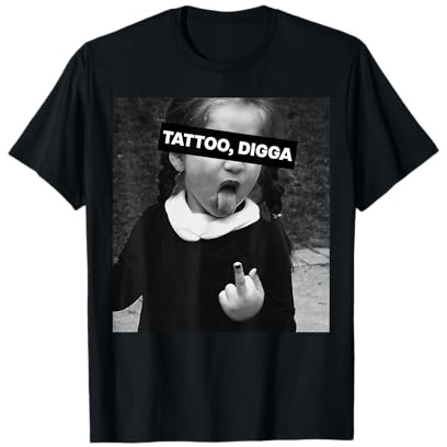 Tattoo, Digga X Kind mit Zunge Mittelfinger. Es eskaliert eh T-Shirt