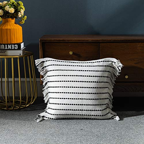 LIGICKY Kissenbezug Boho Streifen Dekorative Kissenbezüge Quaste Weich Kissenhülle Baumwolle Deko Kissen Sofakissen für Wohnzimmer Couch Schlafzimmer Büro Auto 45x45 cm Weiß und Schwarz