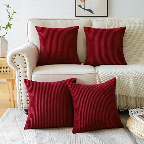 Sungeek 4er Set Kordsamt Kissenbezüge 45x45 cm, Dekorativ Zierkissenbezüge Weich Kissenbezug Dekokissen Sofakissen Couchkissen Deko Bezug Kissenhülle für Sofa Schlafzimmer Wohnzimmer (Burgunderrot)