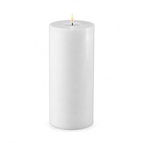 ReWu LED Kerze Deluxe Homeart, Indoor LED-Kerze mit realistischer Flamme auf einem Echtwachsspiegel, warmweißes Licht - Weiß 10 x 20 cm