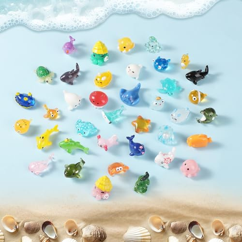 38pcs Mini Figurines d'animaux de l'Océan, 38 Styles Petits Animaux Marins Miniatures Petits Animaux Marins Résine Dauphin Drôle Ornements Coquillages pour Maison de Poupée Décorations Jardin