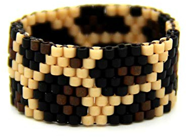 Delica-Glasperlen-Ring in Beige, Dunkelbraun und Schwarz, gewebter breiter Bandring, Peyote-Stitch, flexibler Perlenring, Leopard #055 Leoba