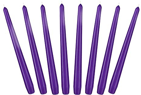 BRUBAKER 24 cm Spitzkerzen für Kerzenständer und Kerzenhalter - 8 Stück | Lange, tropffreie Deko Kerzen mit langer Brenndauer - Leuchterkerzen Set Lila