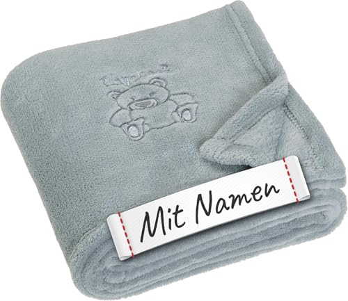 Playshoes Kuscheldecke Bestickt - Bär Kollektion Bär, mit Namen Bestickt, 75x100 cm, grau, 100% Polyester, hautfreundlich, Maschinenwäsche, für Reisen Camping Wandern