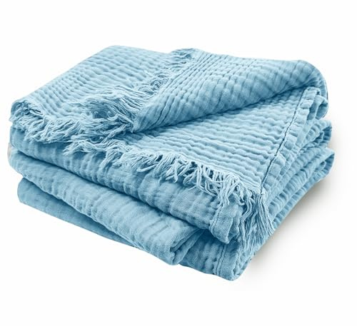 DerF HOME Muslin Decke Hellblau 150×200 cm – 4-lagige Baumwoll Decke mit dekorativer Fransenkante, überwurfdecke,atmungsaktiv, weich & waschbar bis 60 °C