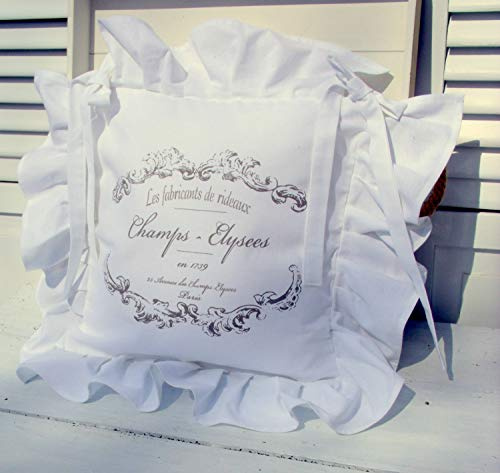 LillaBelle Stuhlkissenbezug Elegance Weiß mit Volant 4 Seiten – Romantische Kissenhülle aus Baumwolle im Landhausstil, Sitzkissen Shabby Chic & Vintage mit Schleifenbändern, 42x42 cm