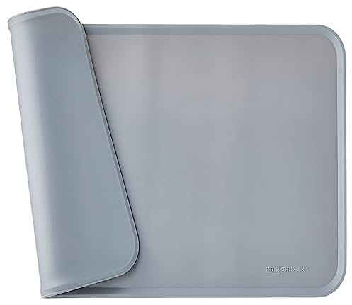 Amazon Basics Wasserabweisende Napfunterlage aus Silikon, Unterlage für Haustierfutter, 47 x 29 cm, Grau, Einzelbett