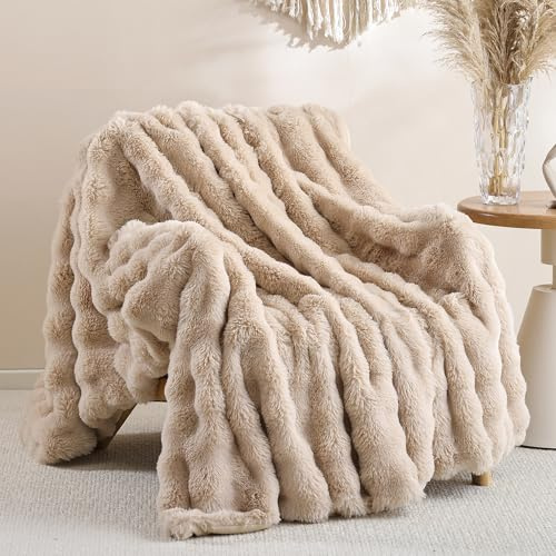 Smoofy Faux Fur Throw Blanket for Couch - Linen Super Soft Cozy Bubble Blanket, Fluffy Plush Fuzzy Throw for Sofa & Bed, Thick Lightweight Warm Blanket, Luxury Aesthetic Gift for Women 60x80