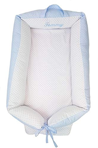 Cama nido bebe baby nest PERSONALIZADO CON NOMBRE BORDADO reversible y desenfundable para recién nacido. Varios modelos disponibles (Topitos Celeste)