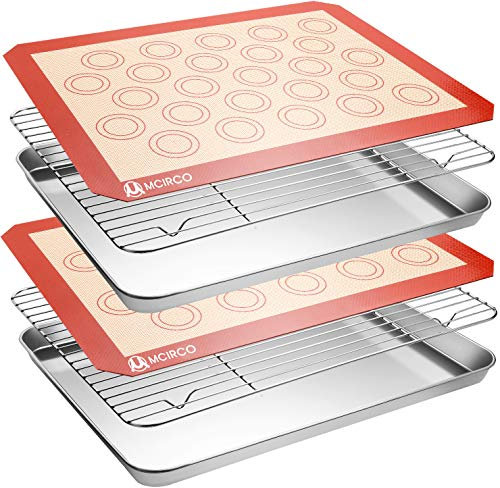 MCIRCO 6-teiliges Edelstahl-Backblech mit Regal mit Silikon-Backmatte-Set (2 Pfannen + 2 Racks + 2 Matten), 44,8 x 33 x 2,5 cm Keksblech mit Kühlrost, ungiftig, robust und leicht zu reinigen