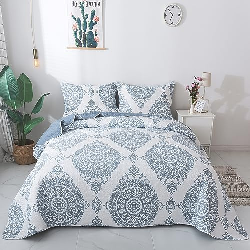 Travan 3-teiliges Steppdecken-Set, Gesteppte Tagesdecke, leichte Tagesdecken-Set, Blumenmuster, übergroß, gesteppt, mit Kissenbezügen, für alle Jahreszeiten, blaues Blumenmuster, Queen-Size-Bett