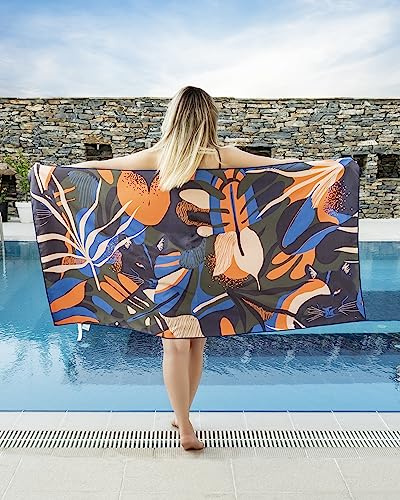 Gräfenstayn Premium Strandtuch Mikrofaser mit Umhänge-Knopf 80x160 cm - ÖKO-TEX 100 - Badetuch leicht, sandfrei und schnelltrocknend - XXL Strand-Handtuch - Microfaser Strandlaken groß (Jungle)
