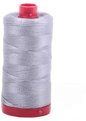 Aurifil 12 wt bomullstråd – dimma # 2606 (356 yd) – 100 % egyptisk bomull – perfekt för handbroderi, quiltning, toppsömnad, dekorativ sömnad – tillverkad i Italien