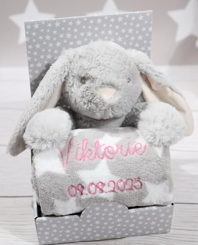 Personalisiertes Baby Geschenkset – Kuscheldecke 75x100 cm mit Name & Geburtsdatum bestickt + Plüschhase 30 cm – Graue Babydecke mit Sternen – Motiv – Geschenk zur Geburt & Taufe (Grau - Hase 2)