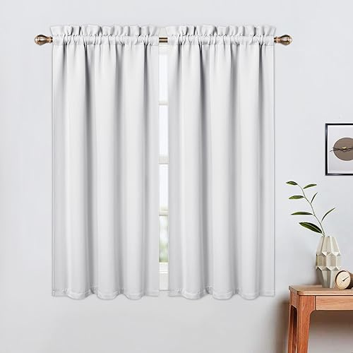 LinTimes Rideaux courts pour salle de bain et cuisine - 2 panneaux occultants avec passe-tringle - Pour petites fenêtres - 66 x 114 cm de long - Bordeaux