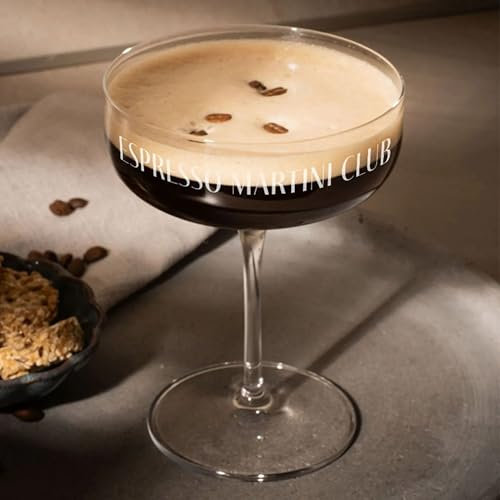 Firebox Bicchiere da caffè personalizzato Martini con incisione (14,4 cm di altezza, 10,5 cm di diametro) – Bicchiere da cocktail personalizzato con testo per il tuo bar di casa, idea regalo per gli