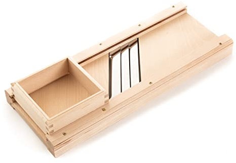 Ribnican Kitchen - Rallador de cocina grande para cortar hierbas y verduras con ruedas giratorias, para chucrut, hierba roja y ensalada de hierbas, madera de haya, 40 cm de largo (40 x 15 cm)