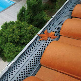 Parefeuille pour gouttière métallique et PVC (250)