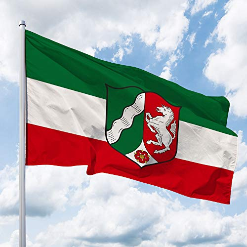 Deitert NRW Flagge 120 x 80 cm für Fahnenmast – Nordrhein-Westfalen Fahne mit Wappen (Dienstflagge), Hissflagge aus reißfestem 100% Fahnen-Polyester, NRW Fahne wetterfest und UV-beständig