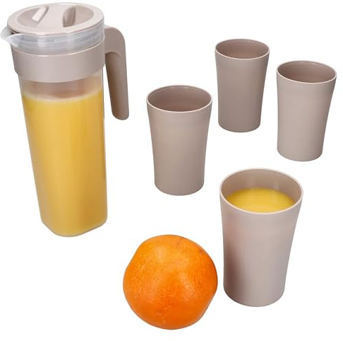 MamboCat Togo 5-teiliges Krug Set | 1x Kunststoff-Krug mit Deckel & 4X Becher | stapelbar & leicht | ideal für Picknick, Camping, Garten & Alltag