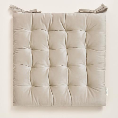 ROOM99 Nova Stuhlkisse 40 x 40 x 4,5cm Sitzkisse Sitzpolster mit bändern Zierkissen Stuhl Boden Bodenkissen Kissen Outdoor Indoor Wohnzimmer Velvet Samt Beige,1 Stück