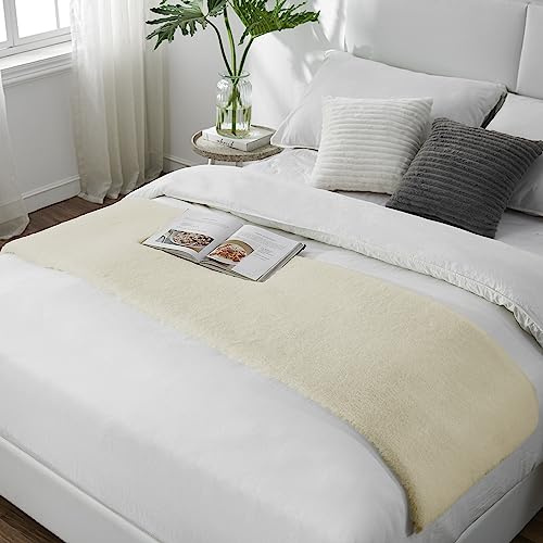 Teppich Wölkchen Fellteppich, Kunstfell Teppich Waschbar, Hasenfell Imitat, Kaninchenfell, Kurzfell - Tischläufer Fell, Fell Läufer Flur, Bettläufer - Beige - 50x150cm