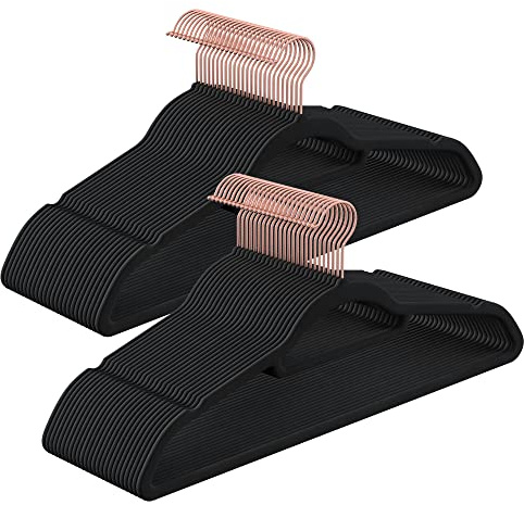 SONGMICS Percha de Terciopelo, Juego de 30, Antideslizantes, con Barra Corbata y Gancho Oro Rosa, 0,6 cm Espesor, Ahorra Espacio, 43,5 cm Largo, Abrigo Pantalón, Negro Tinta CRF21BK30