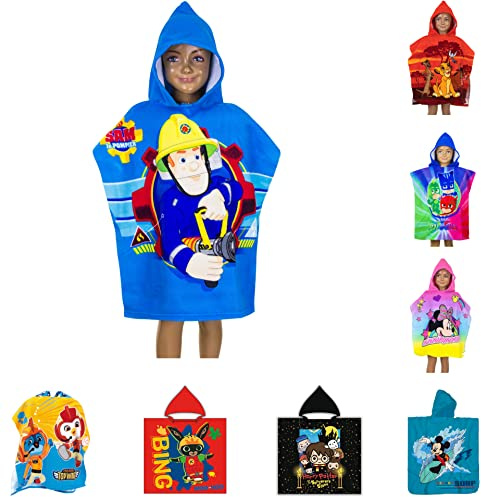 Kinder Bade-Poncho mit Kapuze, 55x110cm, versch. Motive - König der Löwen, PJ Masks, Batman, Minnie Mouse, Cars, LOL Surprise, Top Wings, Sam Badeponcho Handtuch Bademantel Poncho (Feuerwehrmann Sam)