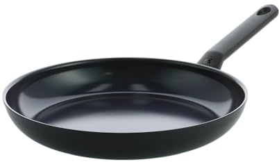 BK Blue Label Induction Keramik-Antihaftbratpfanne Ø 24 cm, PFAS-frei, Induktionspfanne, Backofenfest bis 160 °C, Spülmaschinenfest, Schnell erhitzbar, Kühle Griffe, Schwarz