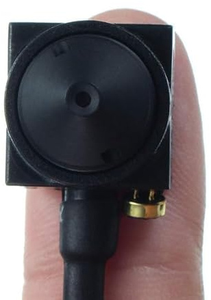 Mini Telecamera Pinhole Spia Nascosta Spy Cam con Microfono per Audio. Microspia Può Essere Visualizzata Direttamente su Monitor, Incluso 1 Alimentatore 12V-1Ah - Per Interno- NO WIFI