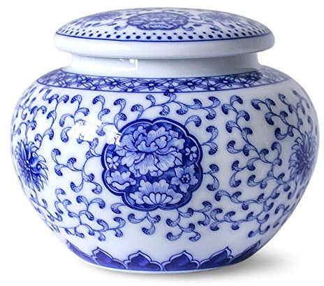 Dahlia Blue and White Porcelain Tea Canister for Loose Tea, Airtight Jingdezhen Tea Caddy, Lotus 600 ML