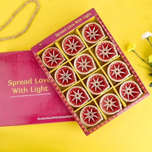 SATVIK 12-teiliges Set Ton Diya Diwali Dia mit Baumwolldochten für Puja Pooja Traditionelle handgefertigte Terrakotta irdene Vilakku Öllampe Diyas Natürliche Mitti Welcome Deepawali Dekoration (Design