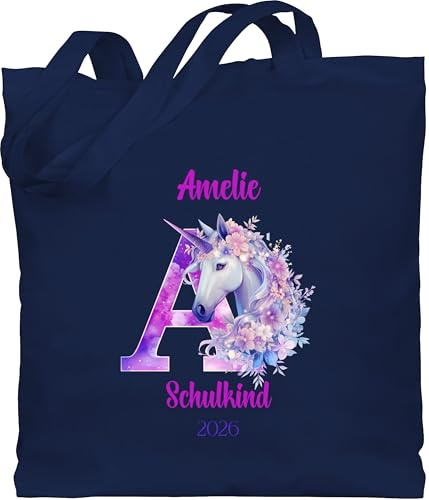Geschenk mit Namen personalisiert by Shirtracer - Baumwolltasche - Turnbeutel - Schulkind 2026 Einhorn Anfangsbuchstabe mit Name I Einschulung Geschenk Schulanfang Mädchen Geschenkidee Schuleintritt