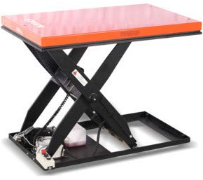 STIER Scheren-Hubtisch, 500 kg Traglast, elektrisch, Max. Hubhöhe 1010 mm, Einfach-Schere, Plattform 1300x800 mm, wartungsfreundlich, Sicherheit durch Not-Aus-Schalter