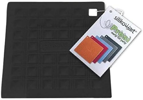 silikomart | Sottopentola Silicone MISS HOT, 175 x 175 mm | Presina da Cucina per Proteggere le Mani o il Tavolo, Colore Nero, Made in Italy