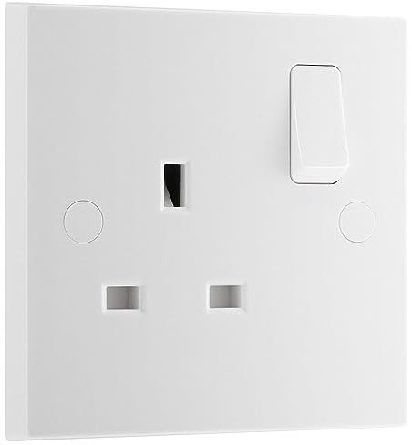 BG Electrical Single Switched Power Plug Wall Socket, Square Edge, Nexus 900 Series, White Moulded, 13A, 921