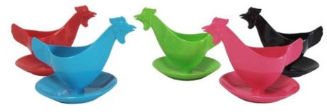Lot de 5 coquetiers en forme de poule, aux couleurs éclatantes et assorties.