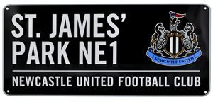 Newcastle United F.C. Colour Street Sign Wall Art Wall Plaque for Living Room
