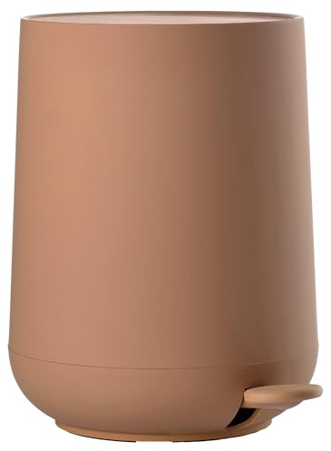 ZONE DENMARK Poubelle Salle de Bain Nova - 5L - Poubelle à pédale - Design Scandinave - Plastique ABS Doux Au Toucher - H29cm D23cm - Mandarine
