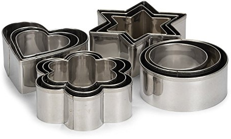 Patisse 01993 – Lot de 12 découpoirs ou emporte-pièces 3 formats de cœurs, étoiles, cercles, fleurs – inox – hauteur 2.5 cm