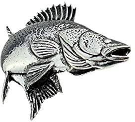 F24 Zander/Walleye Anstecknadel aus feinem englischen Zinn, mit Prideindetails Geschenkverpackung.