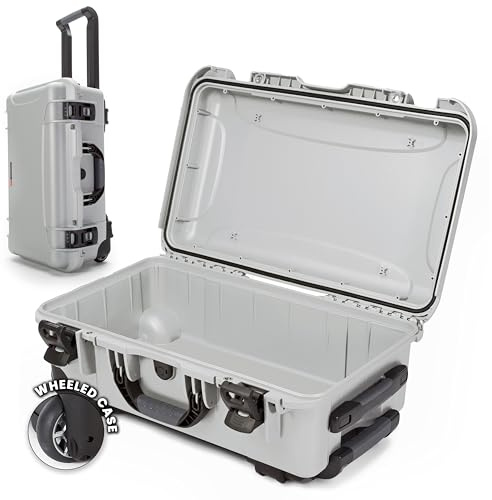 Nanuk 935 Wasserdichter Hartschalenkoffer leer - Mit Rädern - Silber